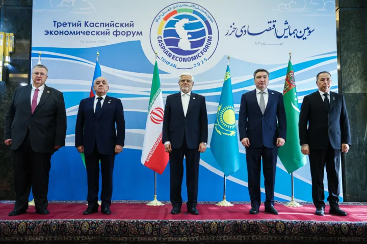 Visit of the First Vice President and Foreign Delegations to the Caspian Economic Forum: An Event to Showcase National and International Capabilities 1 همایش اقتصادی خزر غرفه سازی Caspian Economic