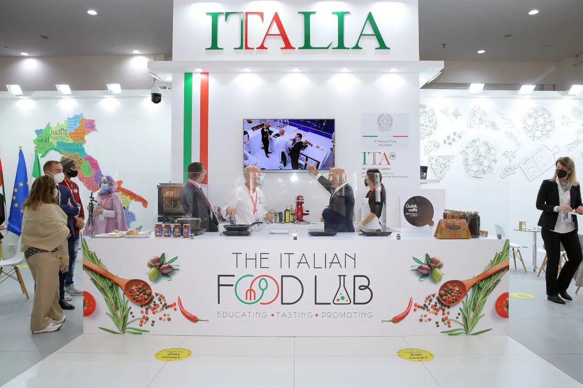 نمونه کارهای غرفه سازی صنایع غذایی برتر سال گذشته 17 پاویون ایتالیا در Gulfood 2023