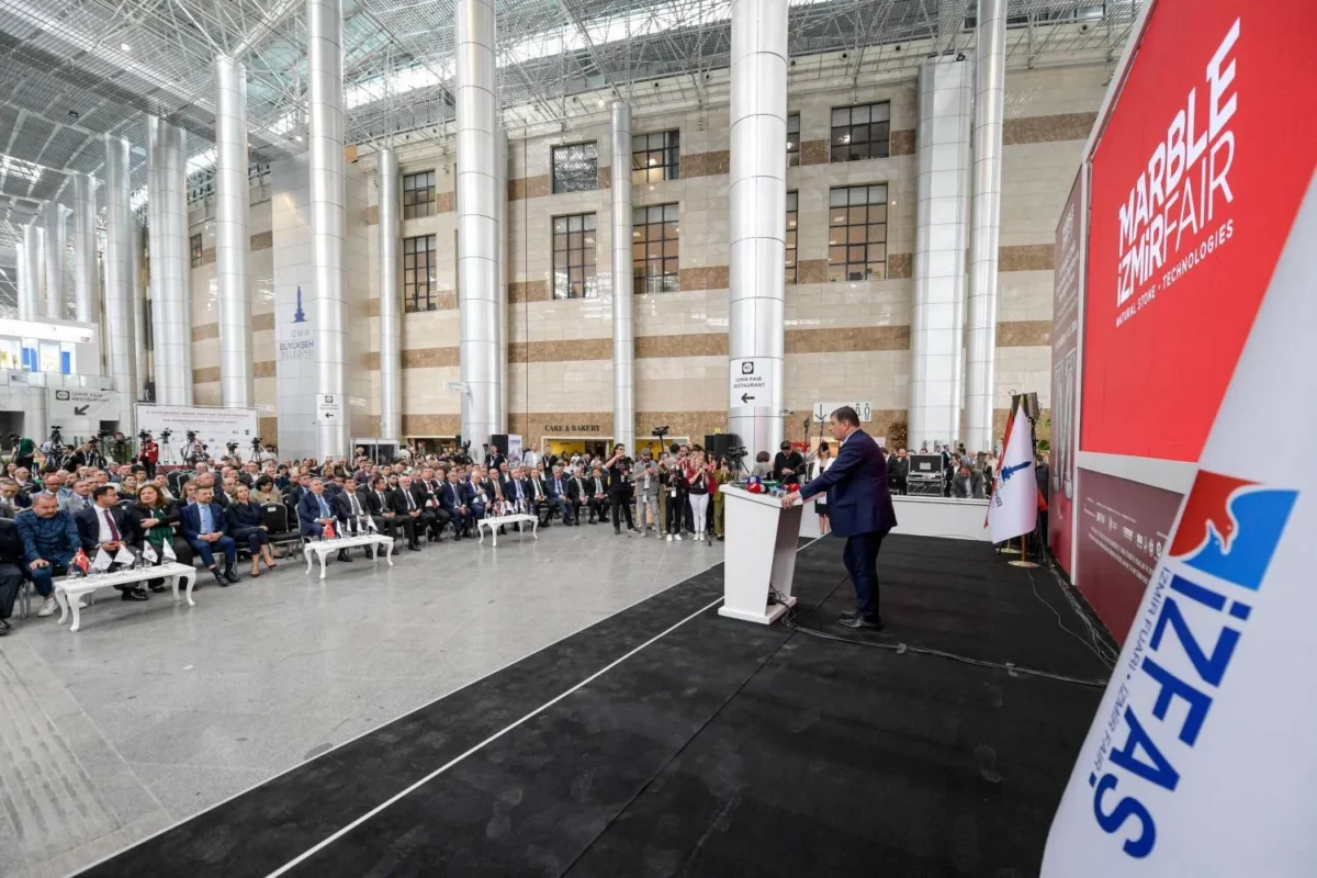The CEO of Iran International Exhibitions visited the National Pavilion at the Izmir Stone Exhibition 2025; a step towards strengthening economic diplomacy 15 Photo Gallery of Izmir Stone Exhibition, Türkiye